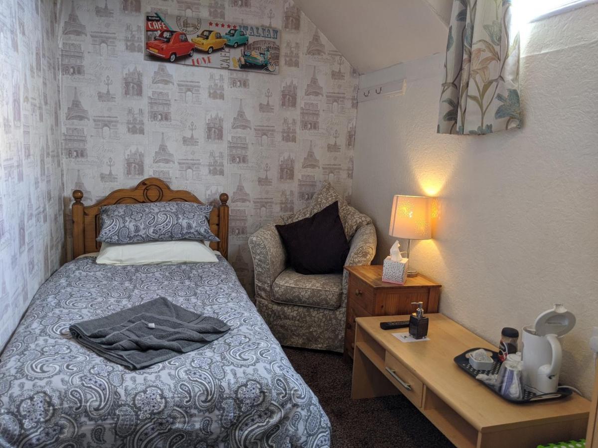 Bed and Breakfast Kirk Lea Галифакс Экстерьер фото