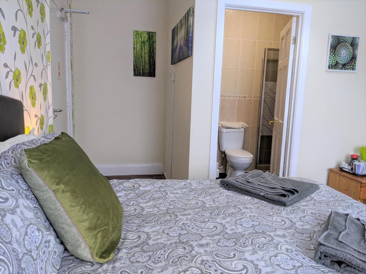 Bed and Breakfast Kirk Lea Галифакс Экстерьер фото
