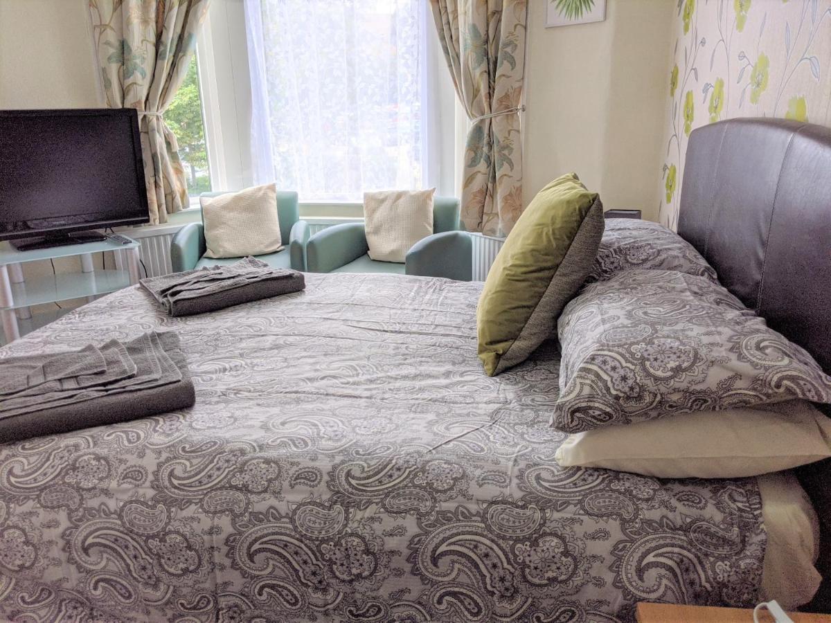 Bed and Breakfast Kirk Lea Галифакс Экстерьер фото